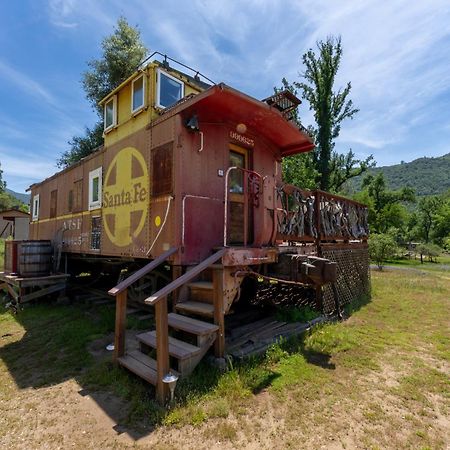 Вилла Little Red Caboose Окхерст Экстерьер фото