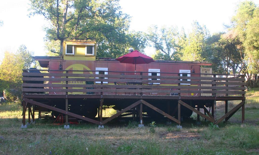 Вилла Little Red Caboose Окхерст Экстерьер фото